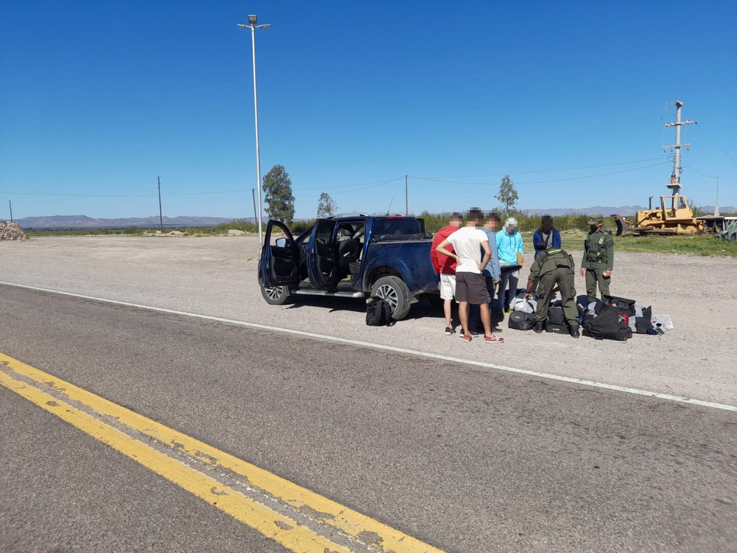 Detuvieron en San Rafael a 2 hombres con hongos alucinógenos, marihuana y 11 restos fósiles ocultos. Foto: Prensa Gendarmería Nacional.