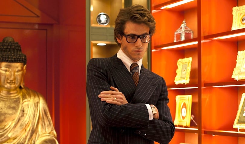 Gaspard Ulliel como Yves Saint Laurent