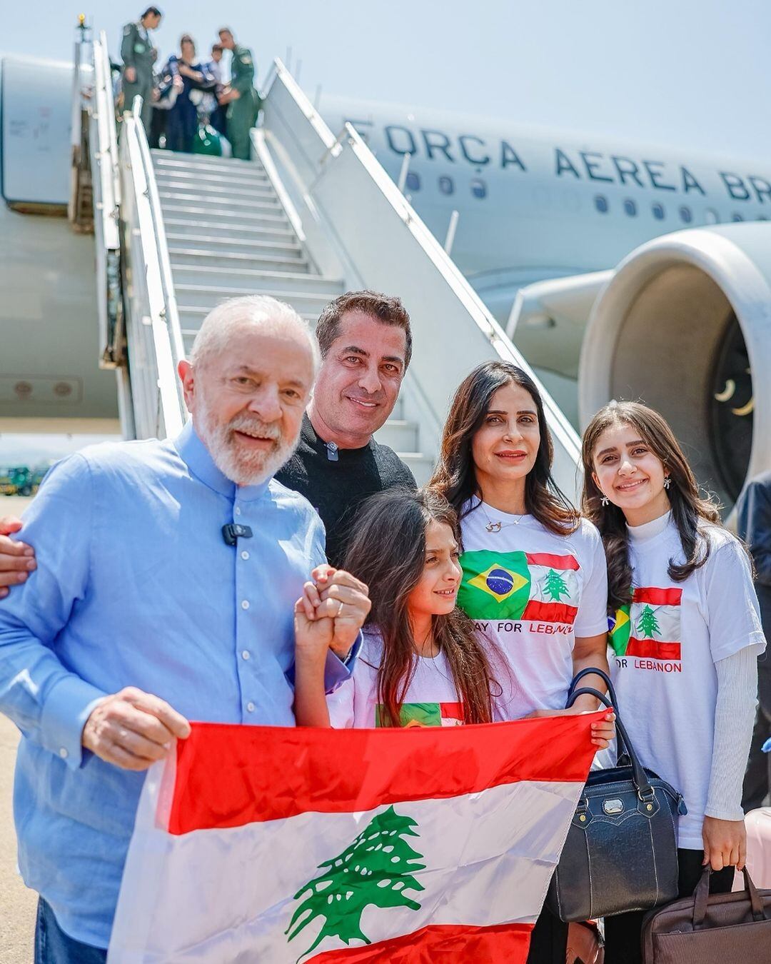 Lula recibió a ciudadanos brasileños que llegaron a San Pablo desde el Líbano. Foto: Instagram.