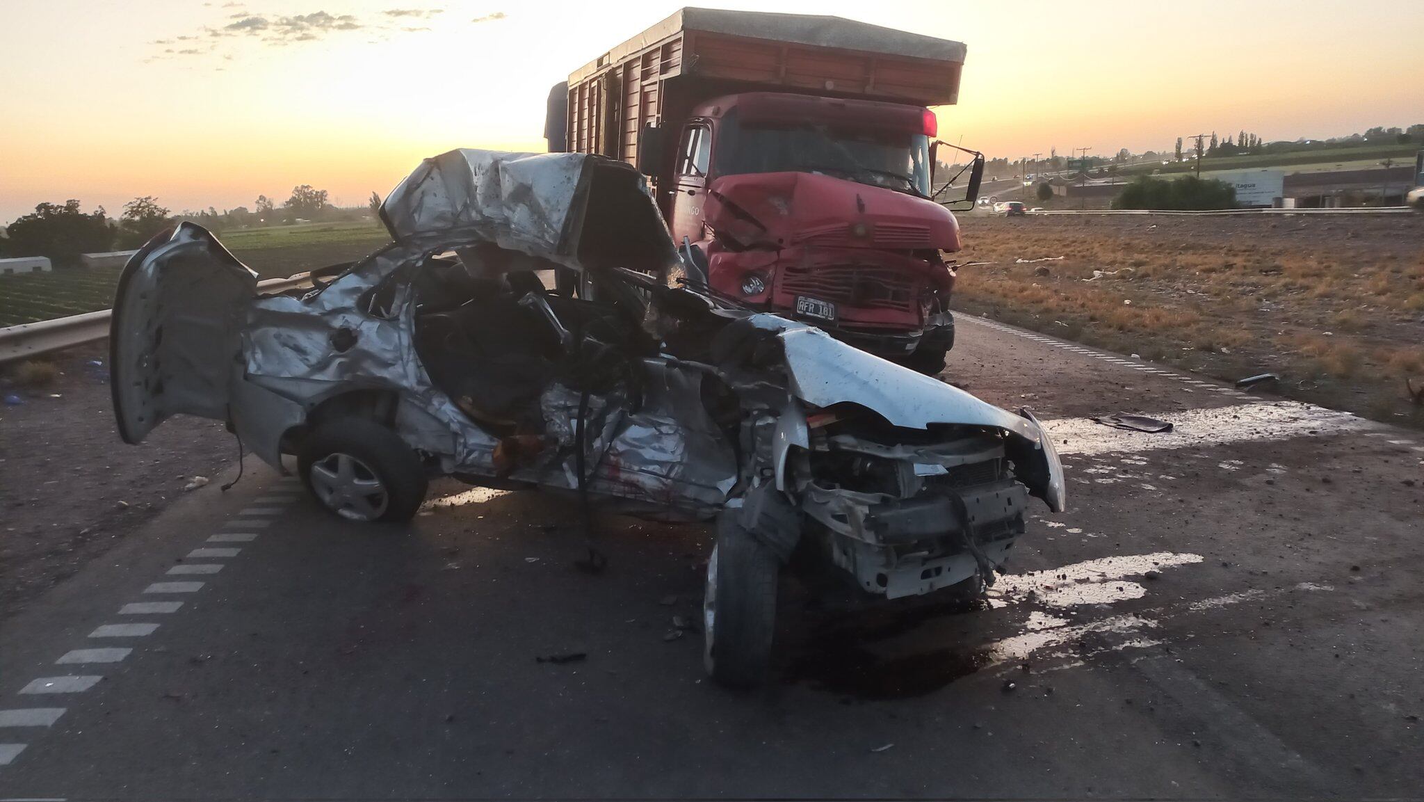 Accidente fatal en la ruta 7 en Guaymallén. Twitter: @matipascualetti