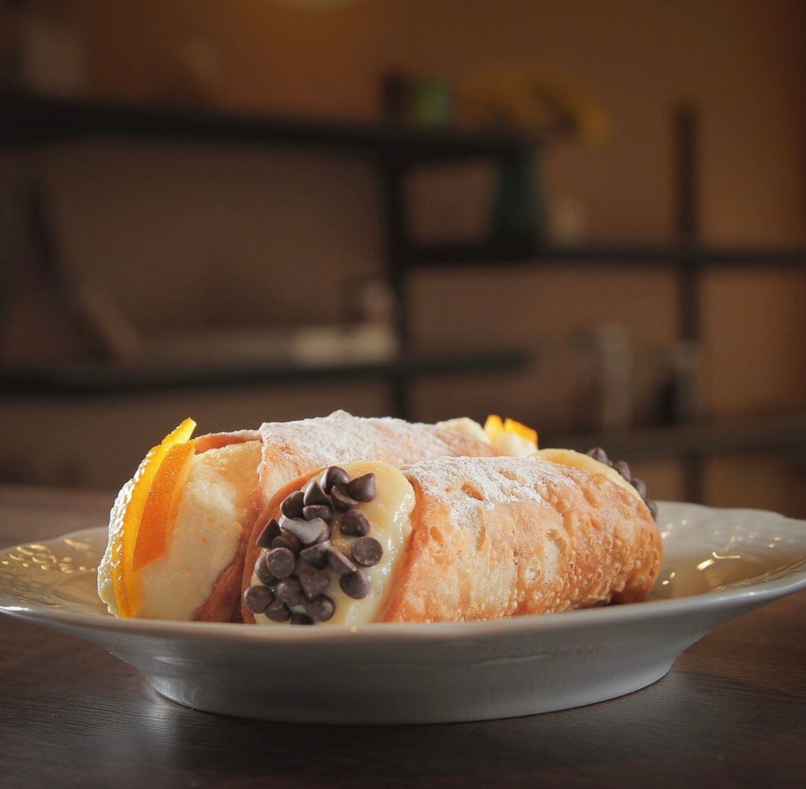 Tienen desde cannolis, sfogliatellas y paninis para que puedas tener una experiencia diferente y enseñarle al paladar nuevos sabores. 