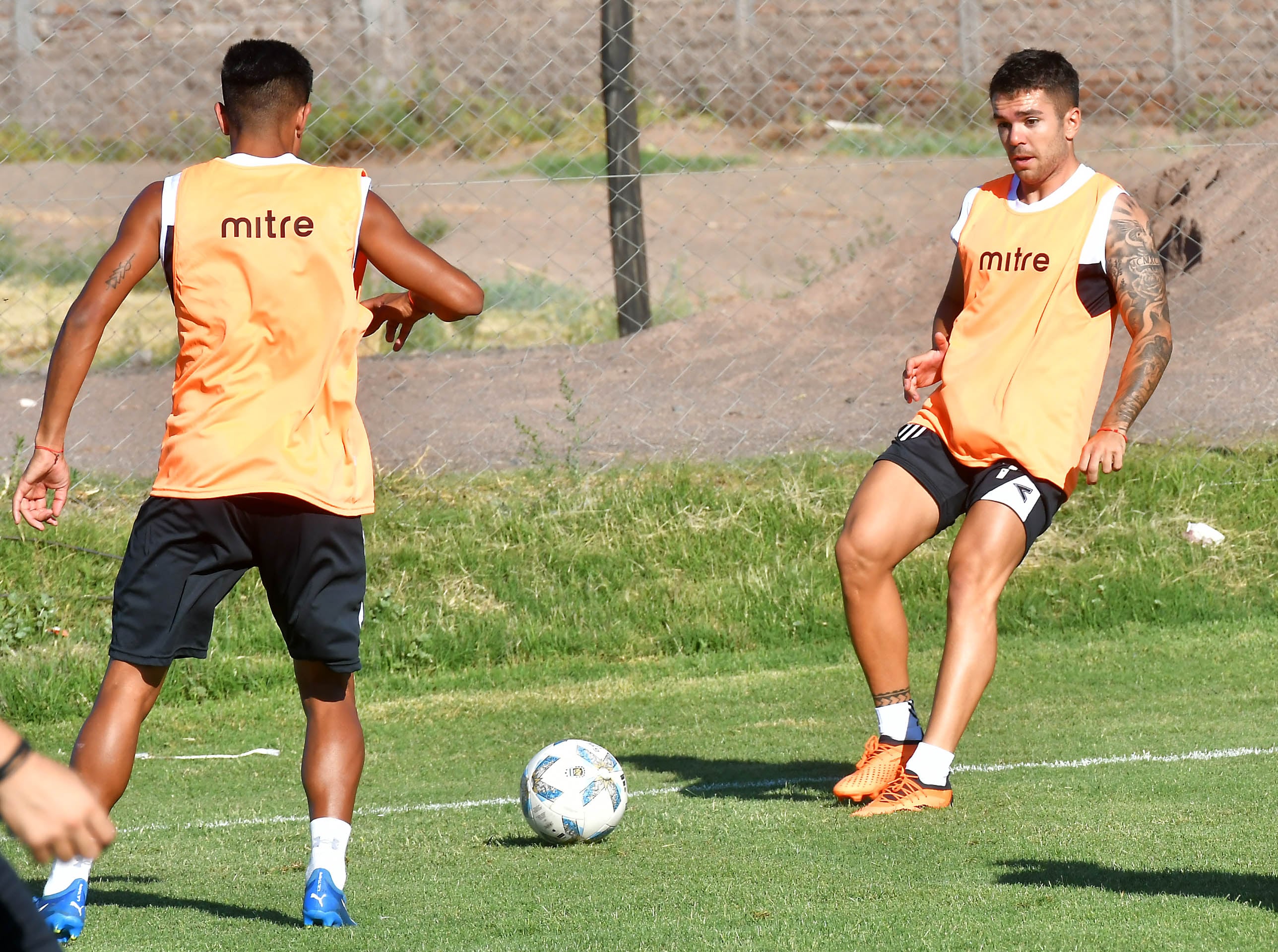 Nicolás Romano sufrió la ruptura del ligamento cruzado anterior de la rodilla izquierda y será intervenido. Foto: Daniel Caballero / Los Andes