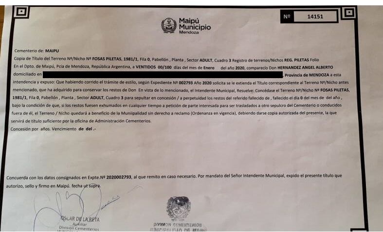 El documento donde -en teoría- se dejaba constancia que la pileta es propiedad de la familia Hernández; con la firma de Oscar De la Reta.