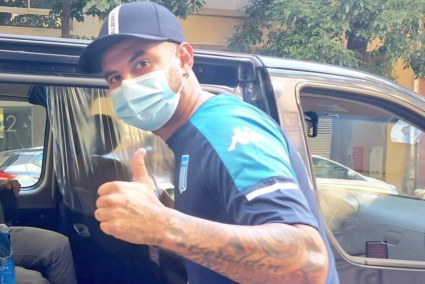 Edwin Cardona, flamante refuerzo de Racing para la próxima temporada, no pudo entrenarse junto a sus nuevos compañeros por haber sido contacto estrecho de un caso positivo de coronavirus (@DataRacingOK)