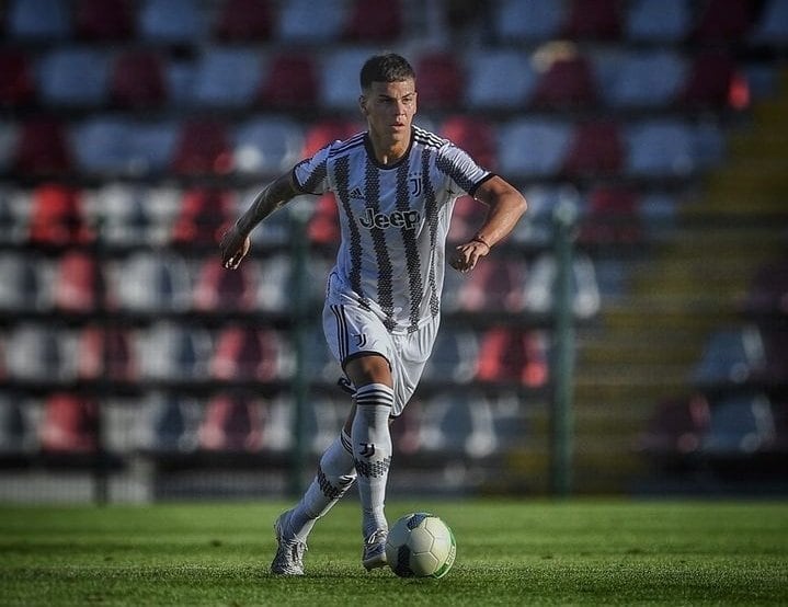 El cordobés debutó en el primer equipo de la Juventus en la Champions League.