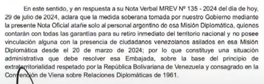 La aclaración del gobierno de Maduro sobre los opositores refugiados en la Embajada. Captura: La Política Online