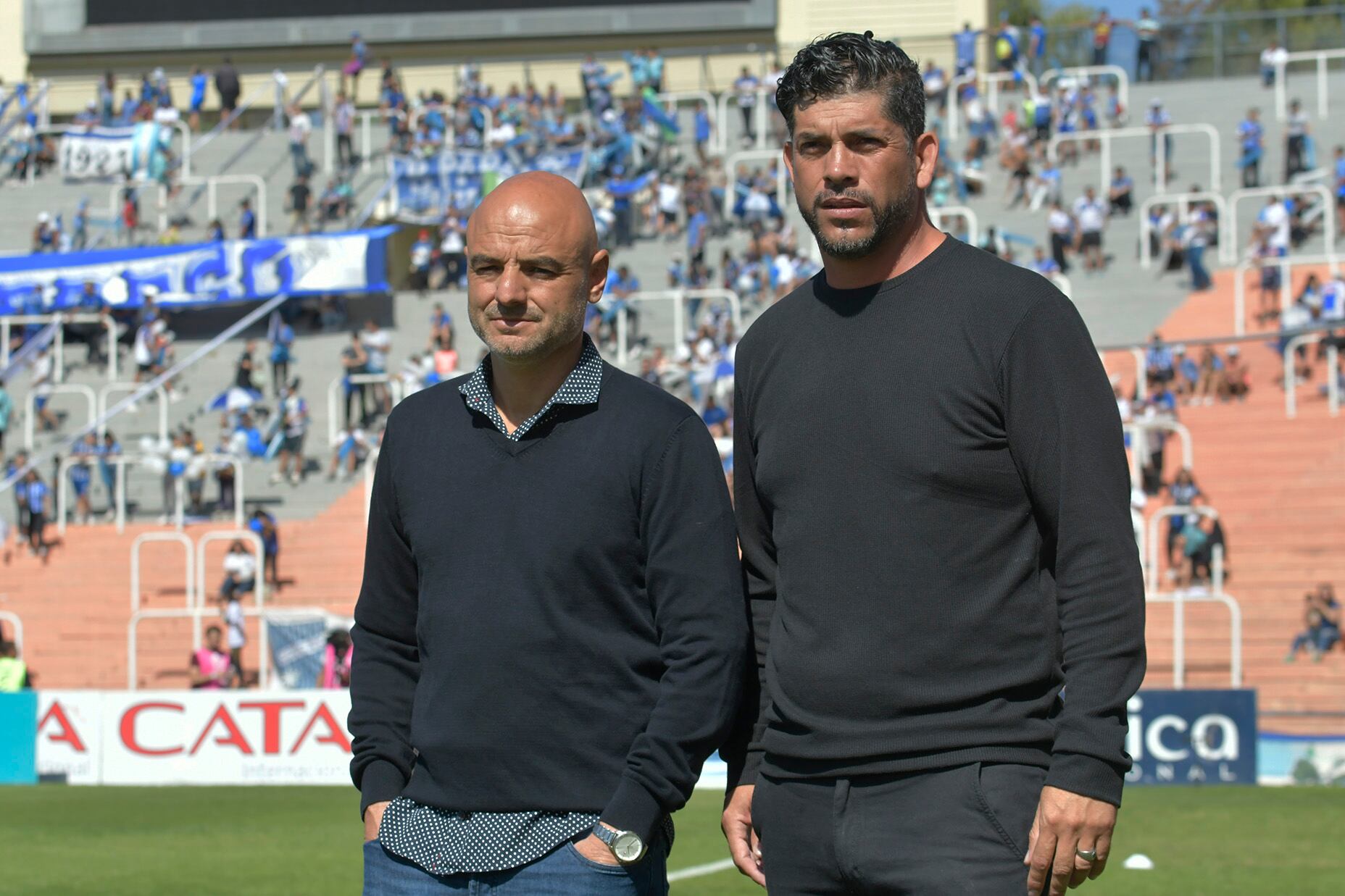 Favio Orsi y Sergio Gómez, los entrenadores de un Tomba que levanta. / Orlando Pelichotti - Los Andes 