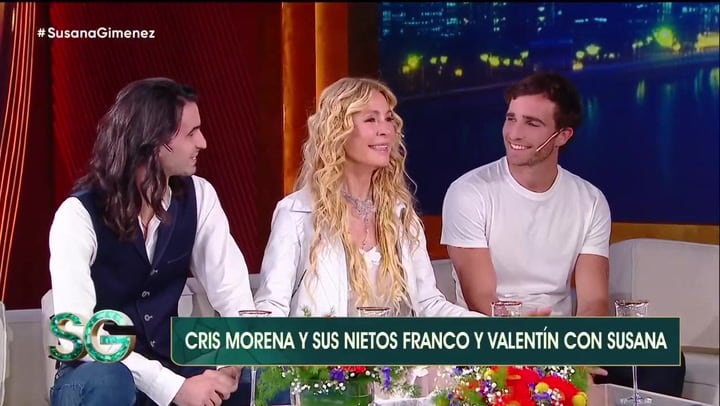 Cris Morena junto a sus nietos en el programa de Susana Giménez. Captura: SG