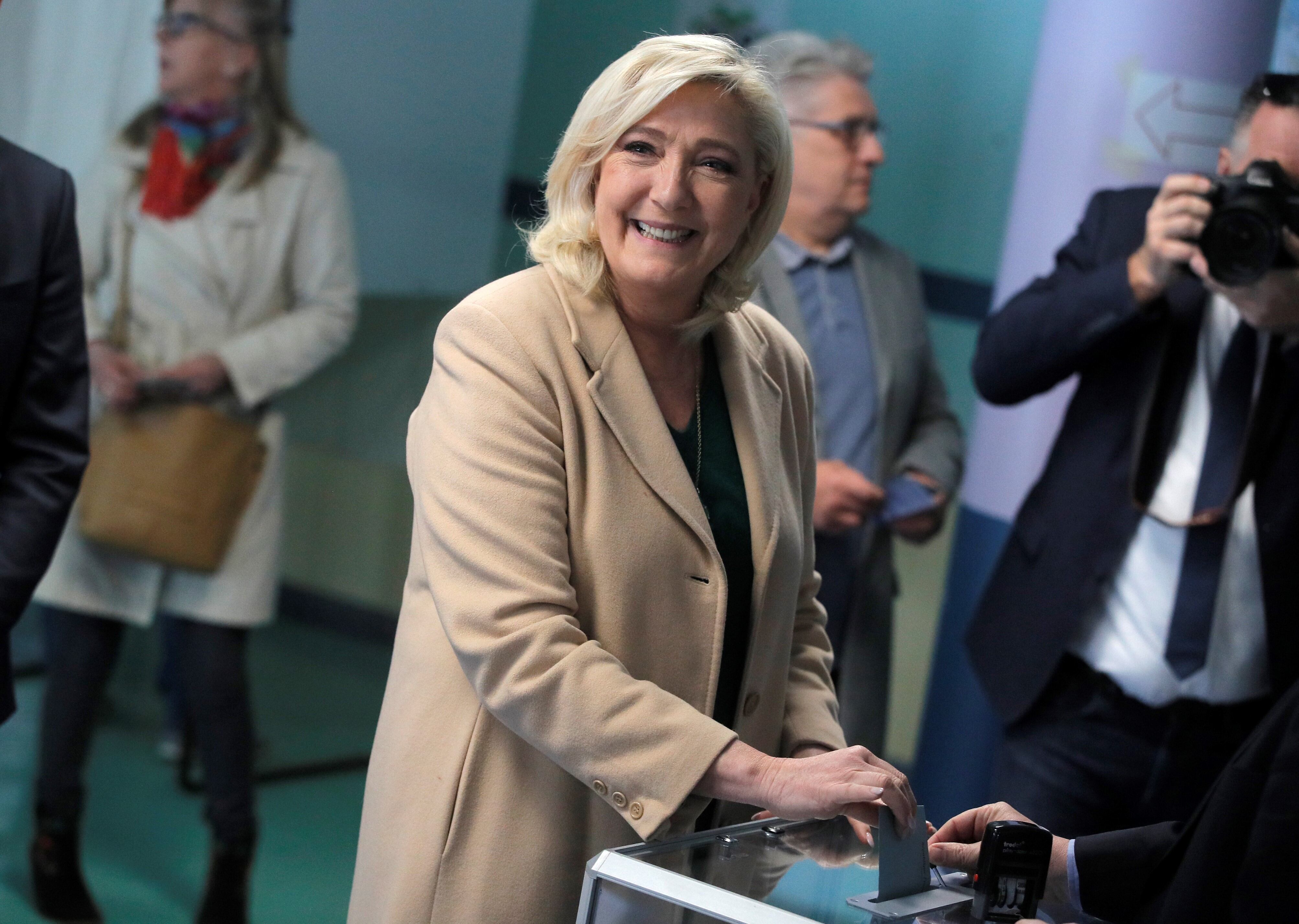 Emmanuel Macron y Merine Le Pen son los principales candidatos y podría haber segunda vuelta.