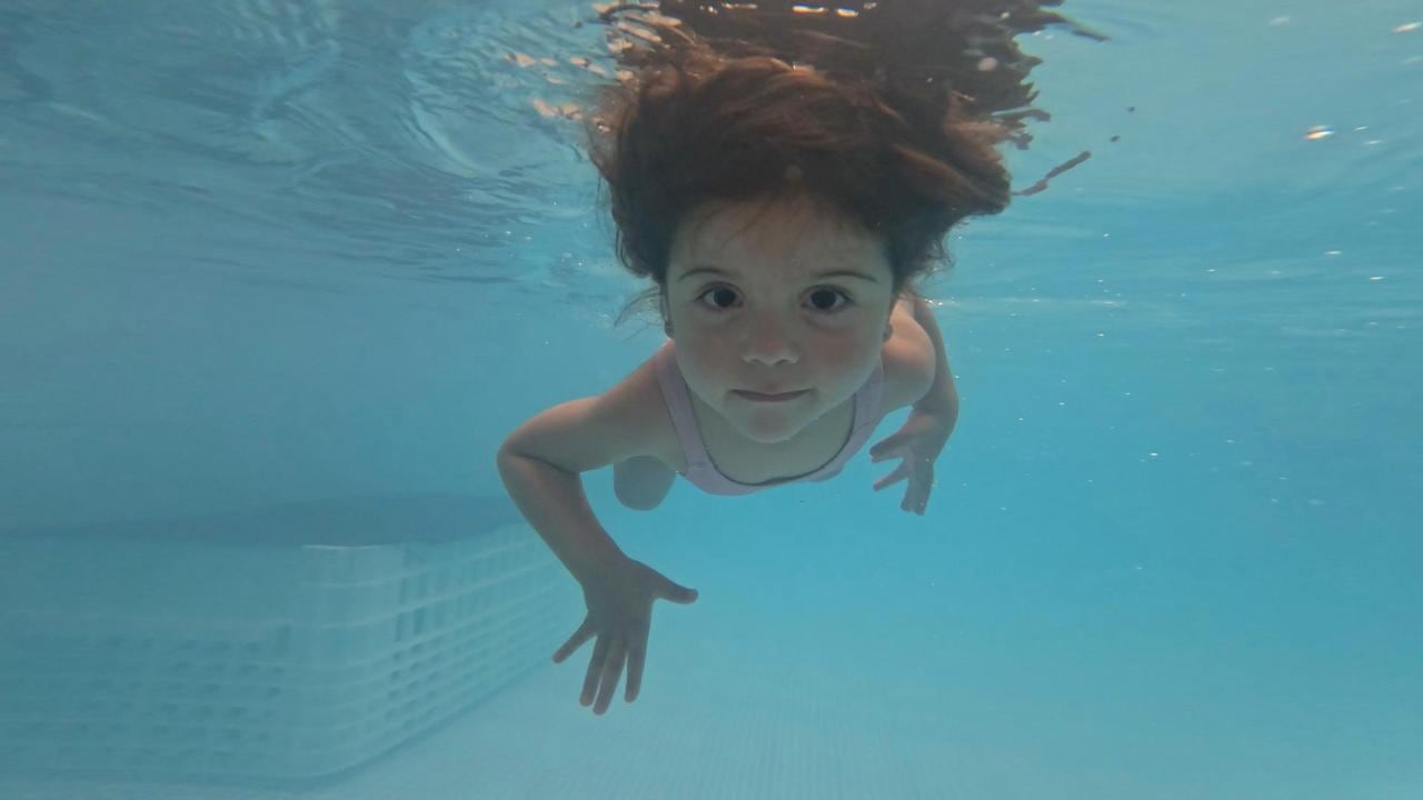 ISR, la técnica para evitar ahogarse en el agua es enseñada a bebés en Mendoza. | Foto: gentileza