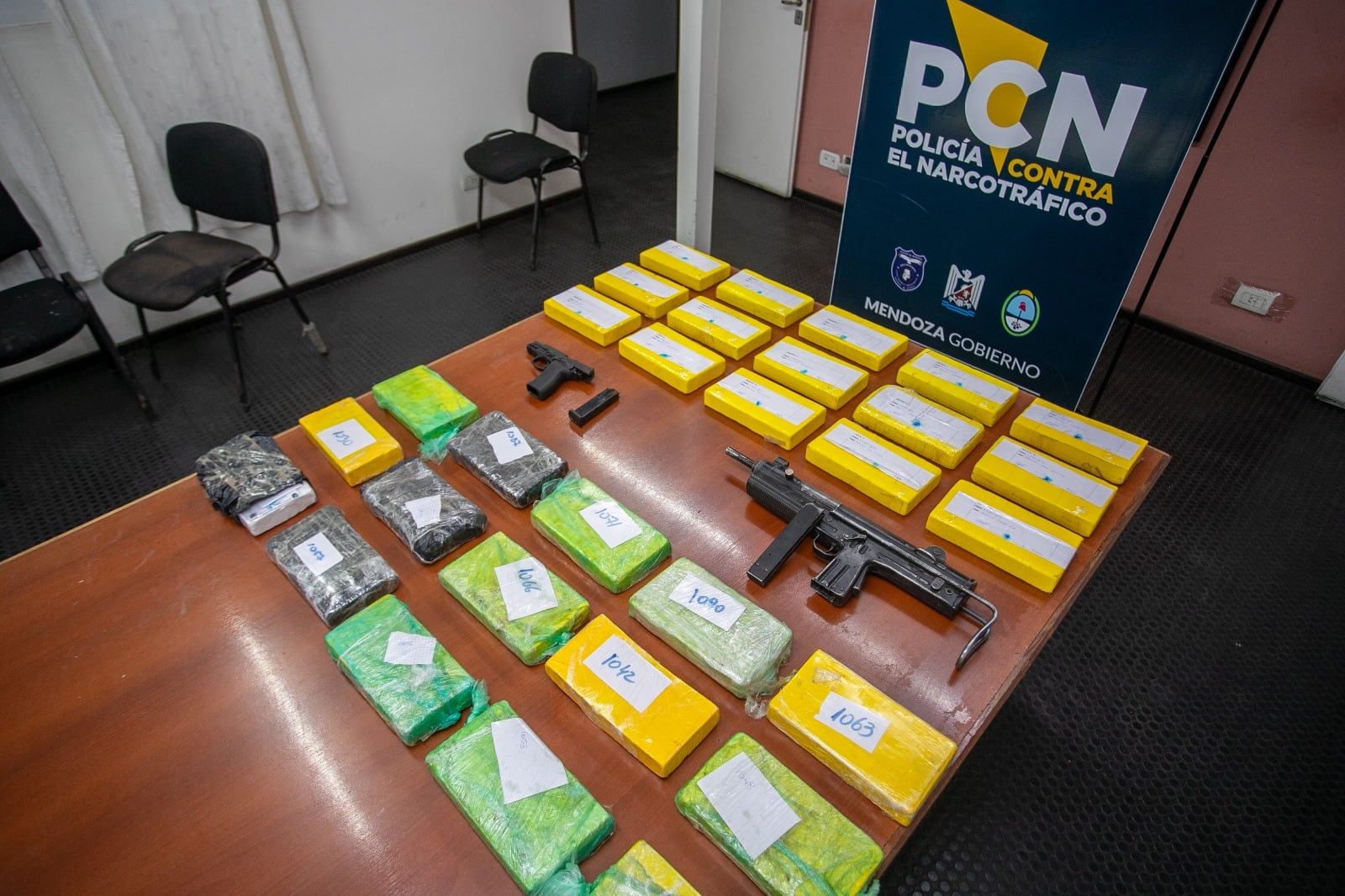 La cocaína decomisada en Mendoza. | Foto: Ministerio de Seguridad y Justicia