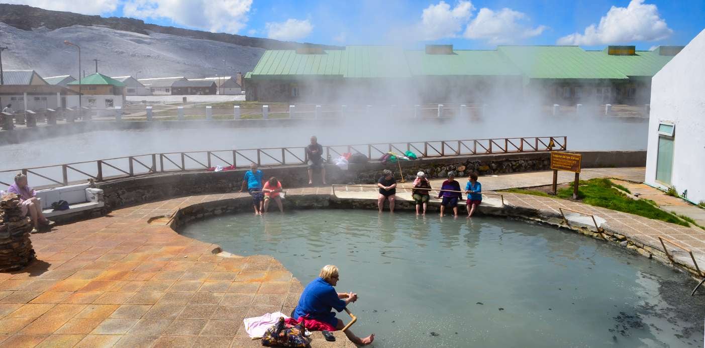 Aguas termales en Copahue