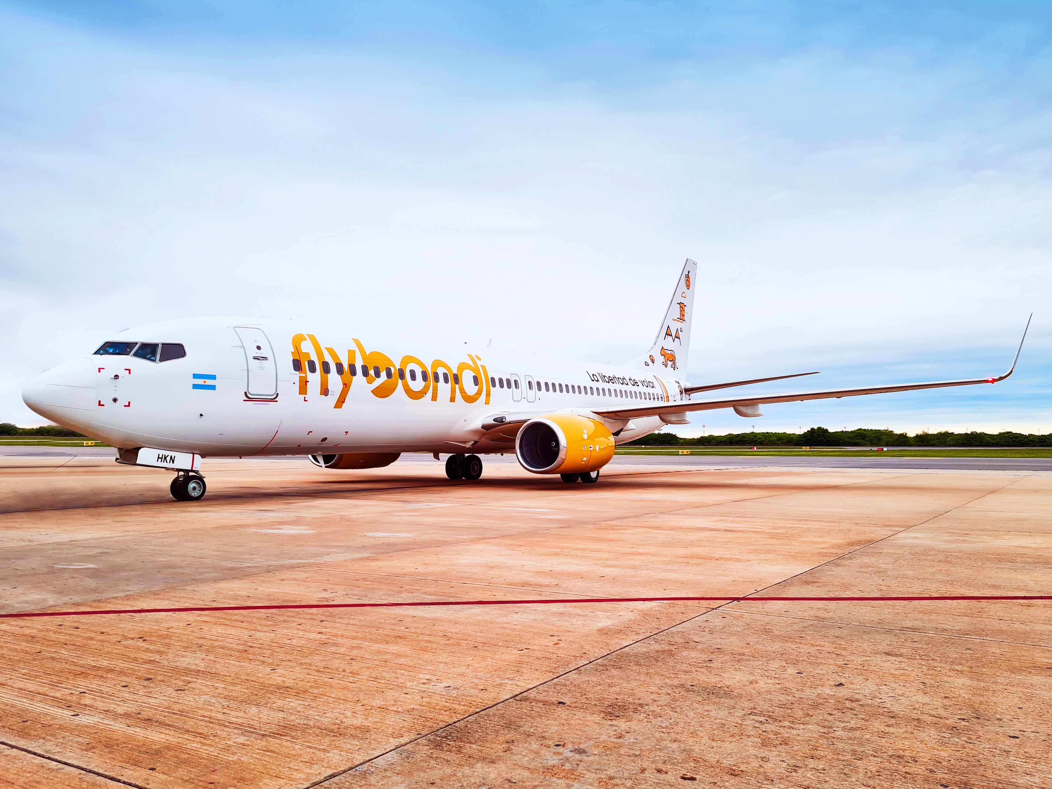 Un pasajero de Flybondi aseguró llevar un explosivo y provocó la demora de todos los vuelos en el aeropuerto de Mendoza. 