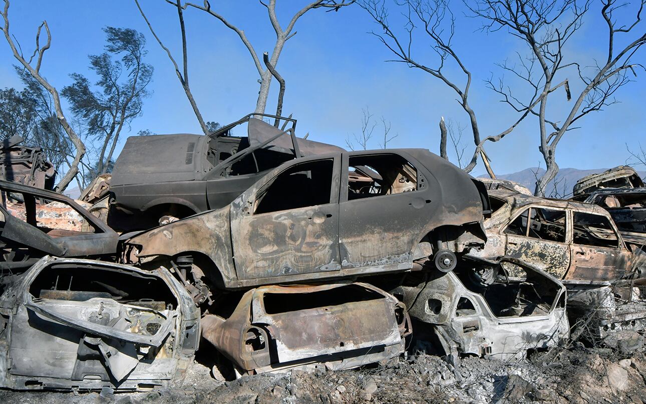 Un incendio se desató durante la madrugada de este sábado en el barrio La Favorita, específicamente en la Playa San Agustín.

Foto: Orlando Pelichotti

