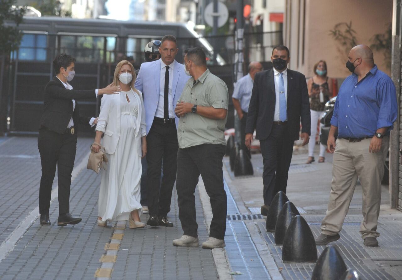 Llegada de Fabiola Yáñez al tribunal para enfrentarse en un juicio contra "El Presto".