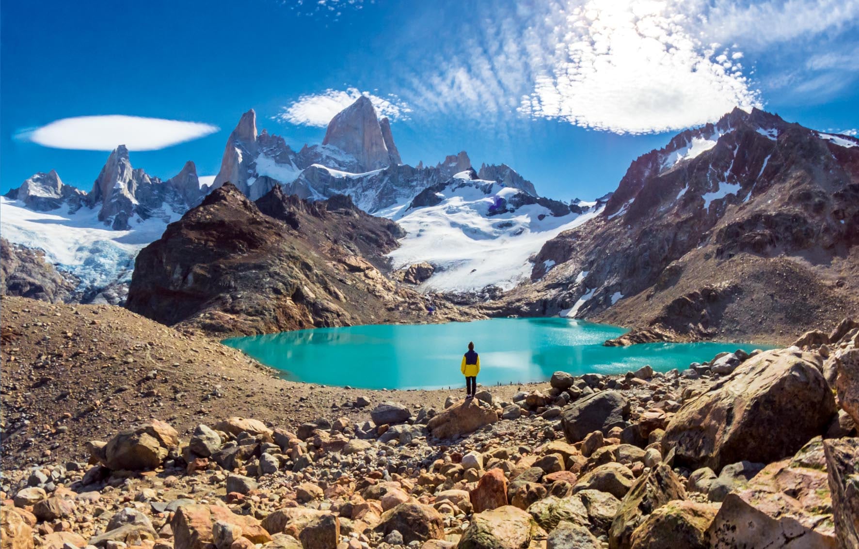 La vista que consiguen los que hacen el trekking de la Laguna de los Tres. Es indispensable consultar cómo ir equipado, si no es peligroso.