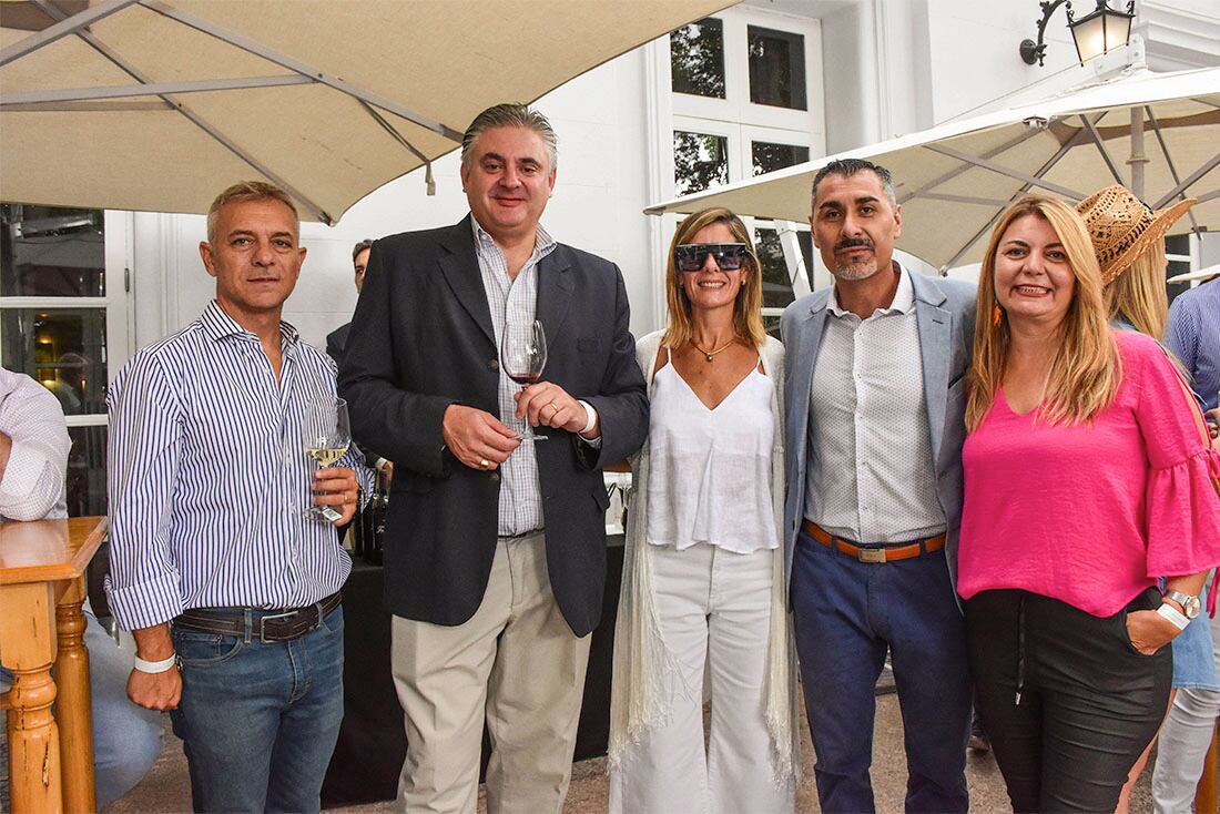 Javier Tarantelli, Silvio Alberto, Silvina García Bianchi, Pablo Romero y  Vanesa Luffi. Foto: Mariana Villa /Los Andes