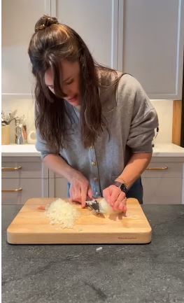 La famosa actriz estadounidense recreó una de las recetas de empanadas más deliciosas.