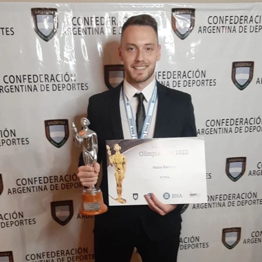 Matías Edelstein se llevó el Olimpia de Plata en Futsal.