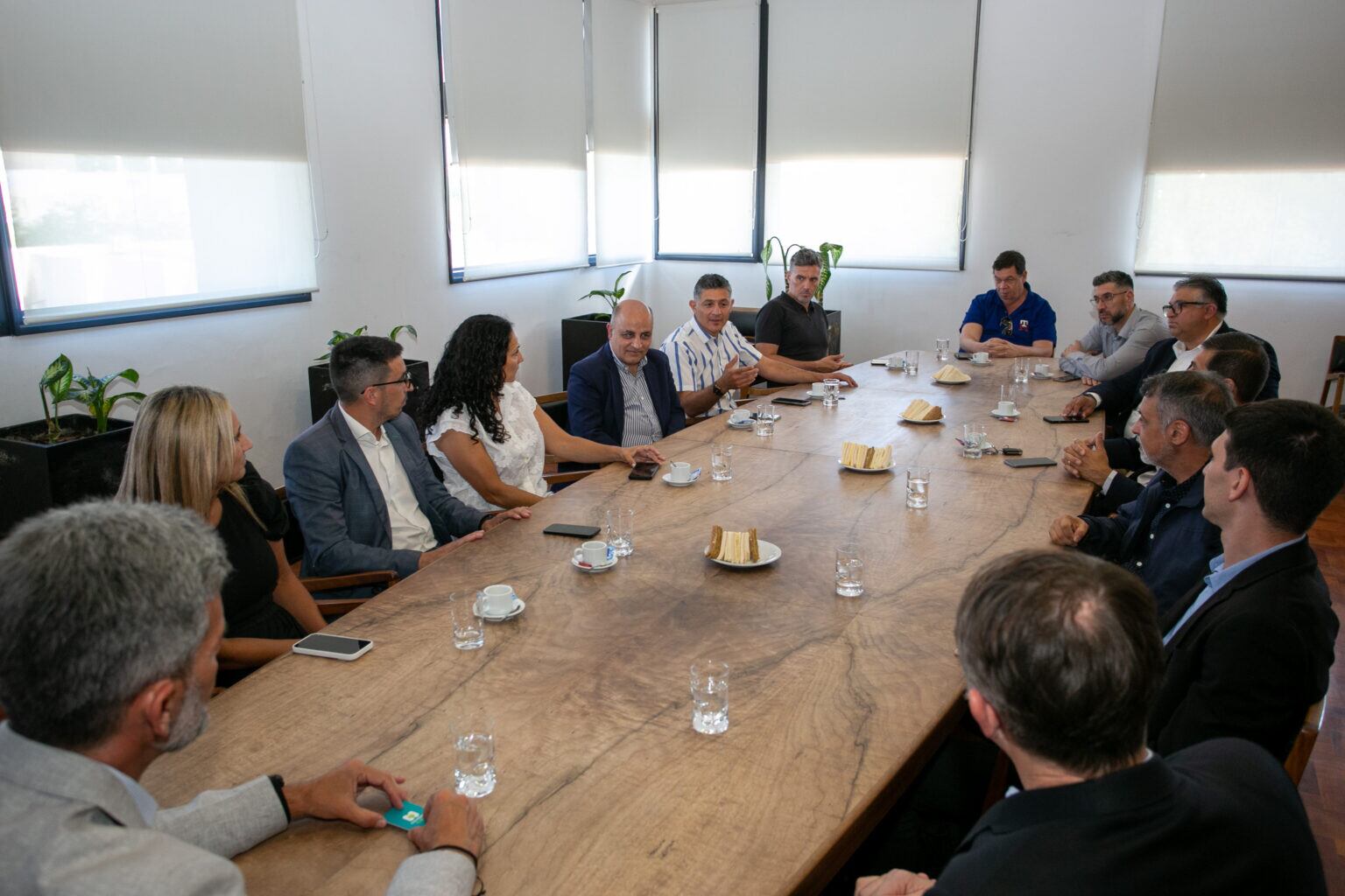 Ulpiano Suarez recibió a Andrés Palau en la Ciudad de Mendoza