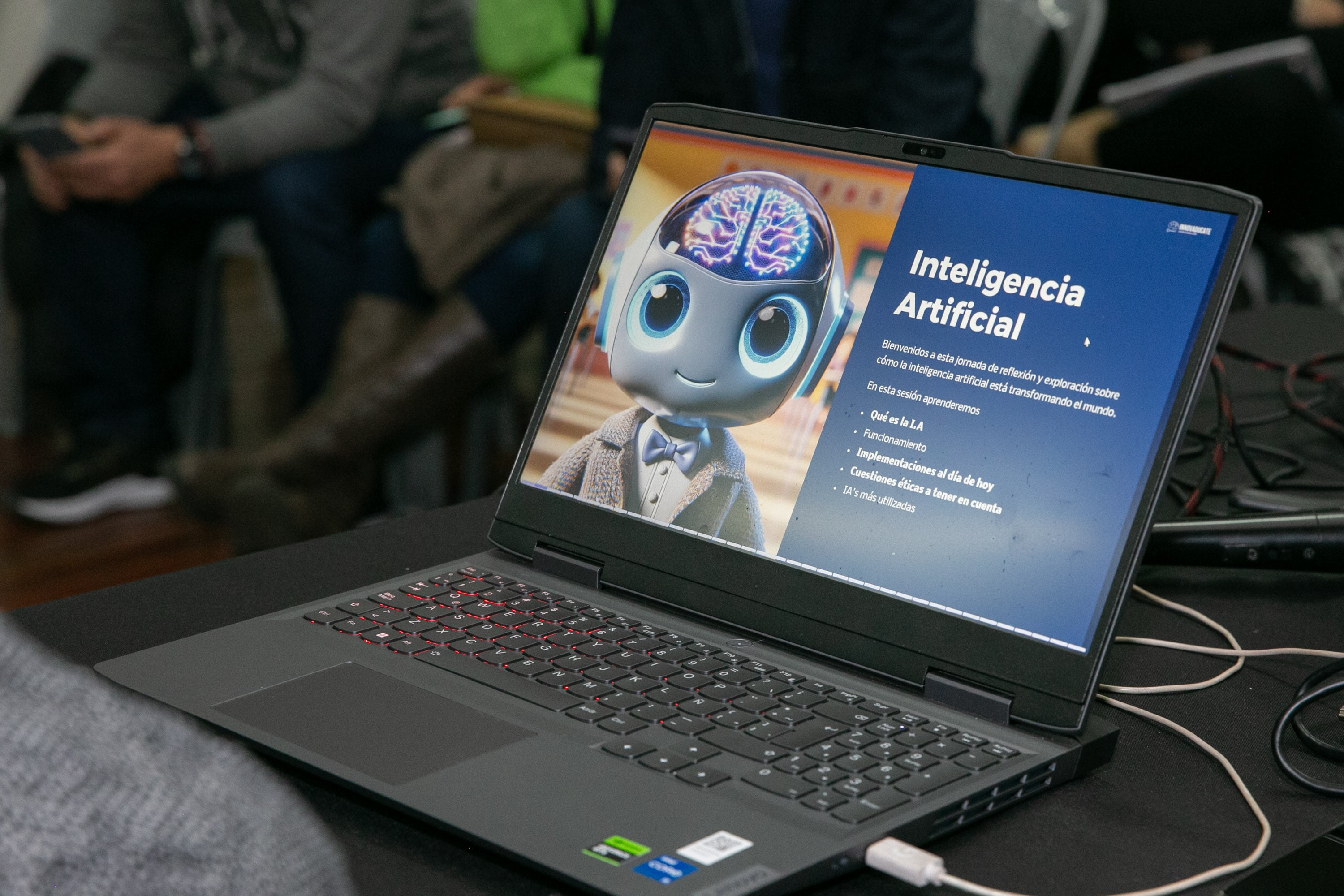 “Capacitación sobre Inteligencia Artificial aplicada a la Educación”