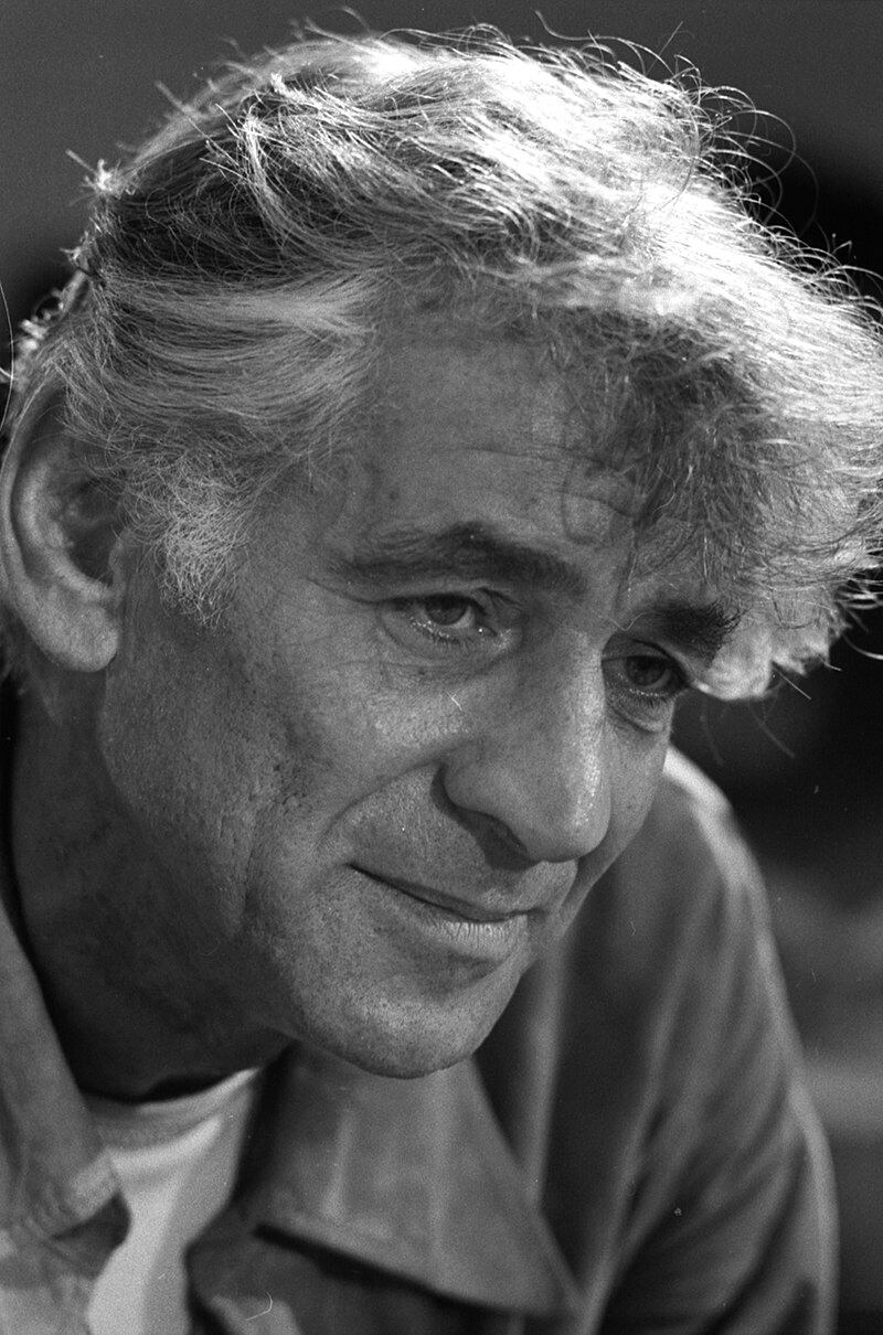 Leonard Bernstein nació en Massachusetts en 1918, y murió en 1990