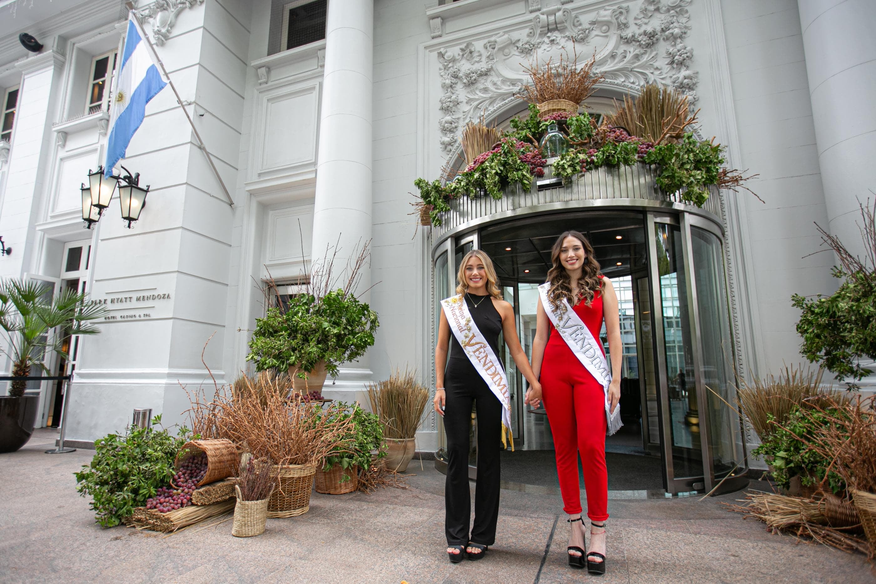 La Reina y Virreina Nacional de la Vendimia 2024. (Foto: Los Andes)