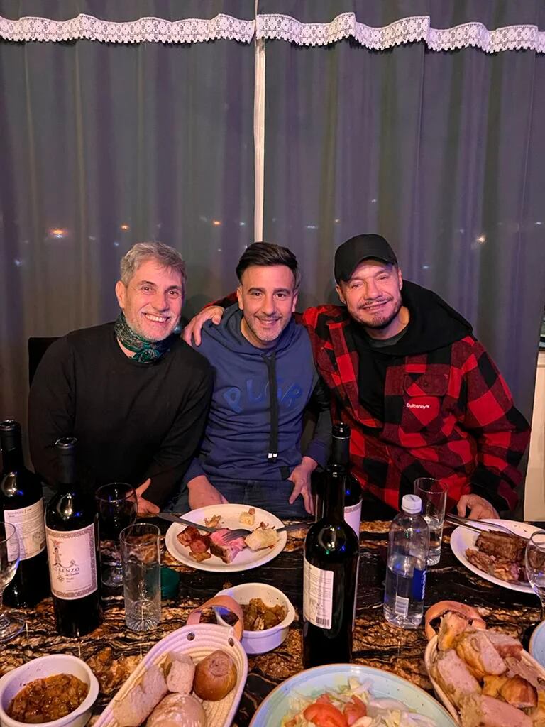 Chato Prada. Fede Hoppe y Tinelli, en la casa de L-Gante