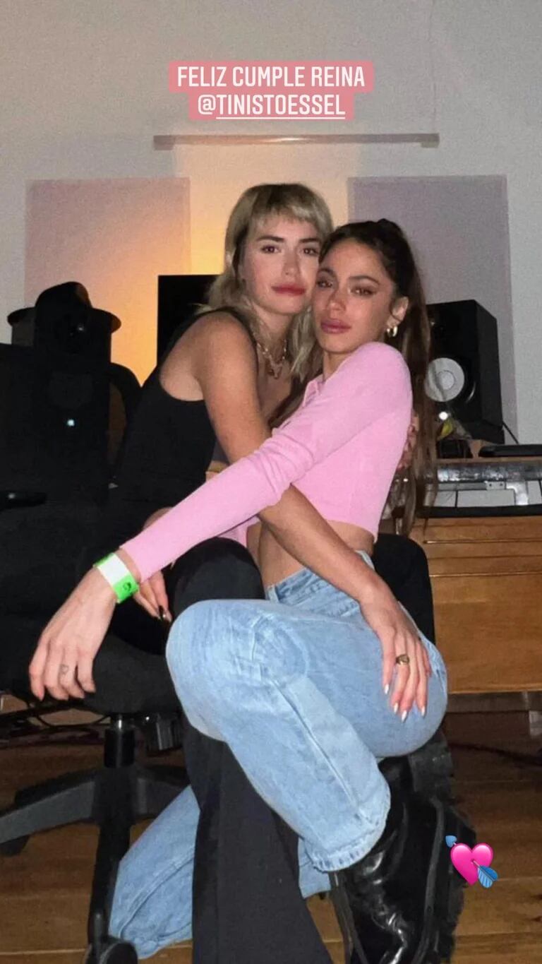 La foto más esperada de Lali Espósito y Tini Stoessel.