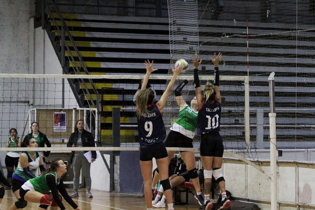 En n verdadero partidazo, Andes Talleres superó a Junín. / Gentileza: Prensa Voley.