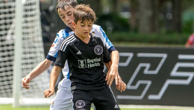 Thiago Messi en acción en un Torneo Internacional. (La Liga).