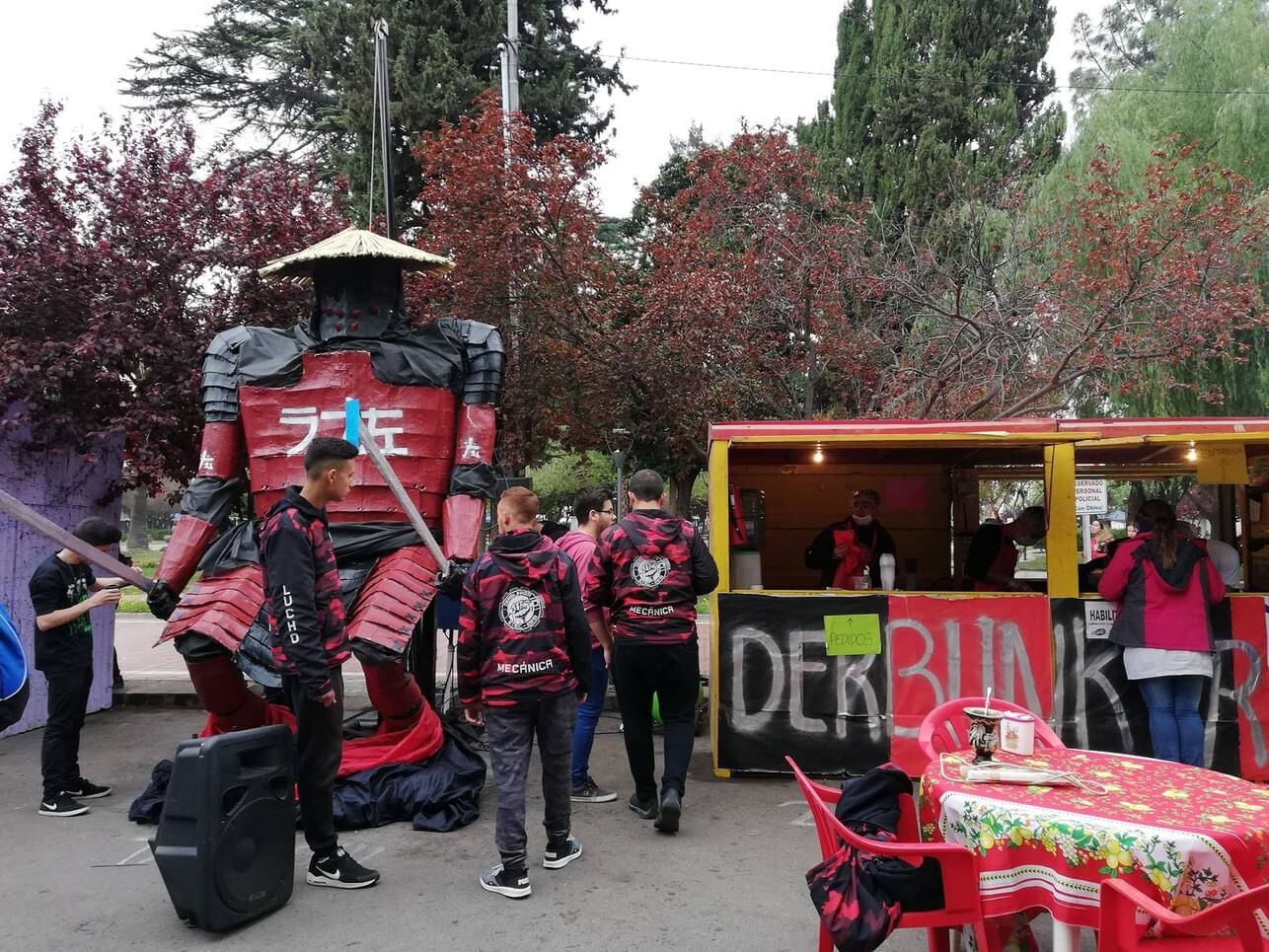 Vuelven los kioscos a la Plaza de Maipú