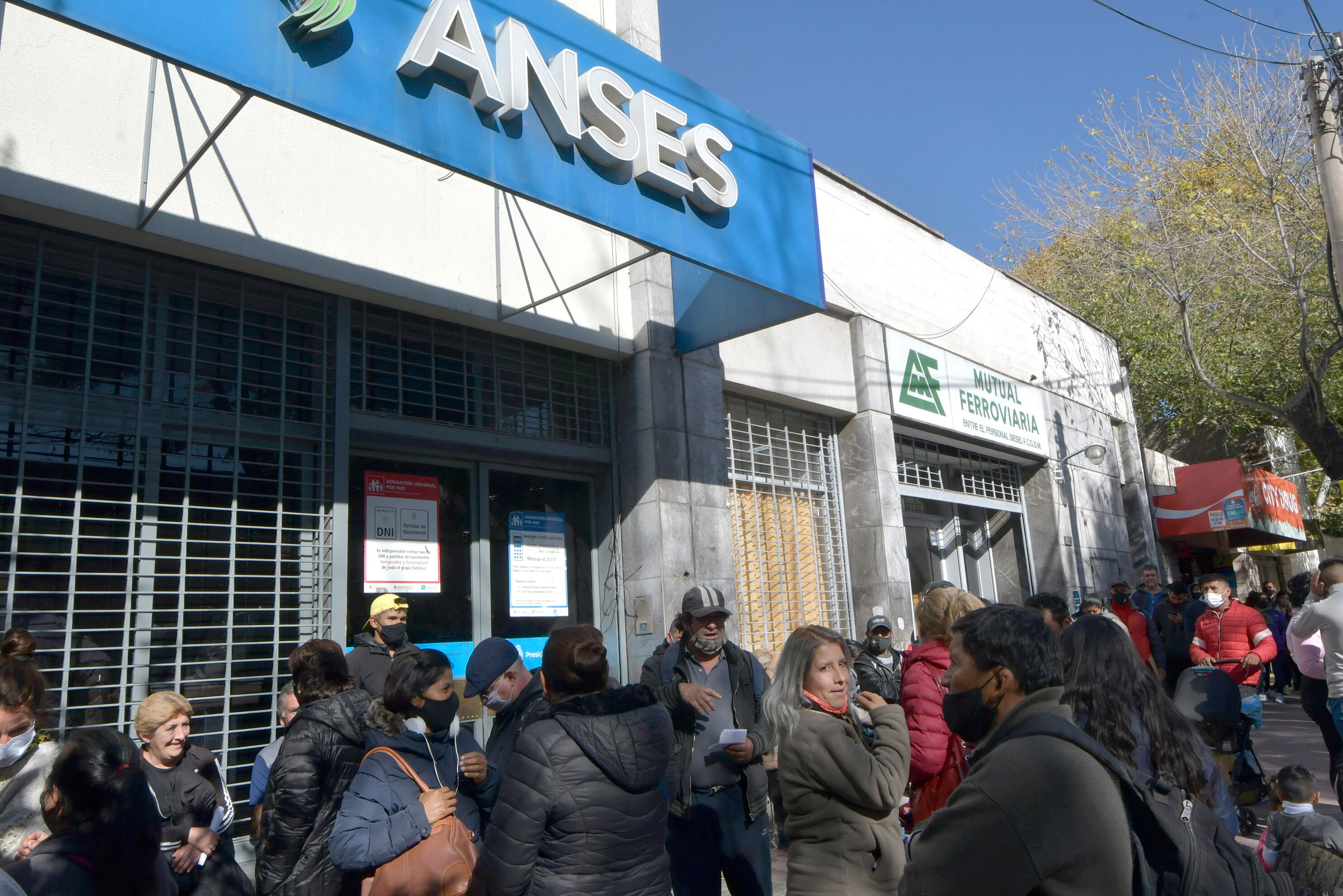 Anses: quiénes pueden pedir un crédito - Foto: Orlando Pelichotti / Los Andes