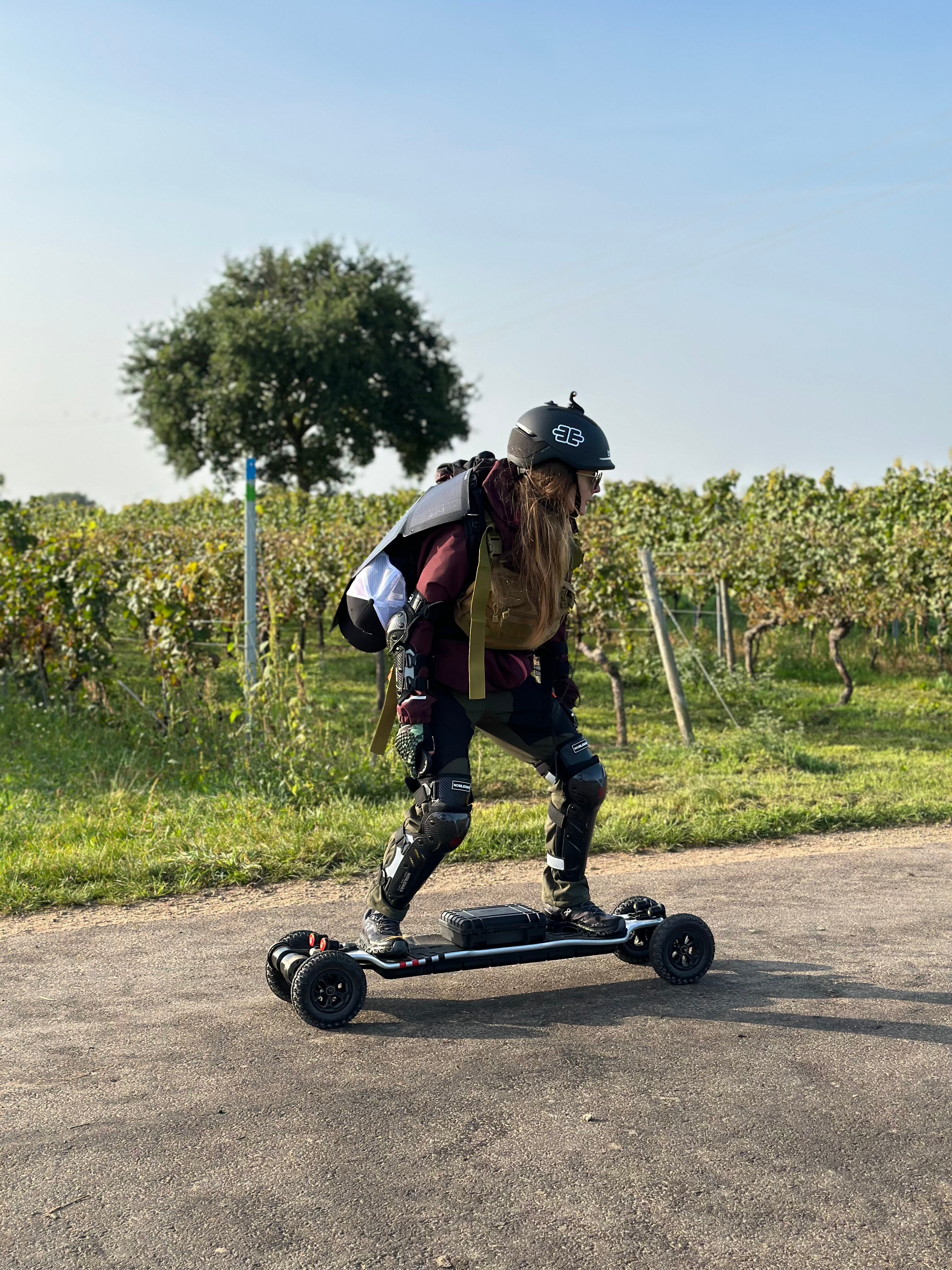 Evan, la mendocina que recorrió 3 países en skateboard durante un mes y marcó un nuevo récord mundial. Foto: Gentileza Evan González