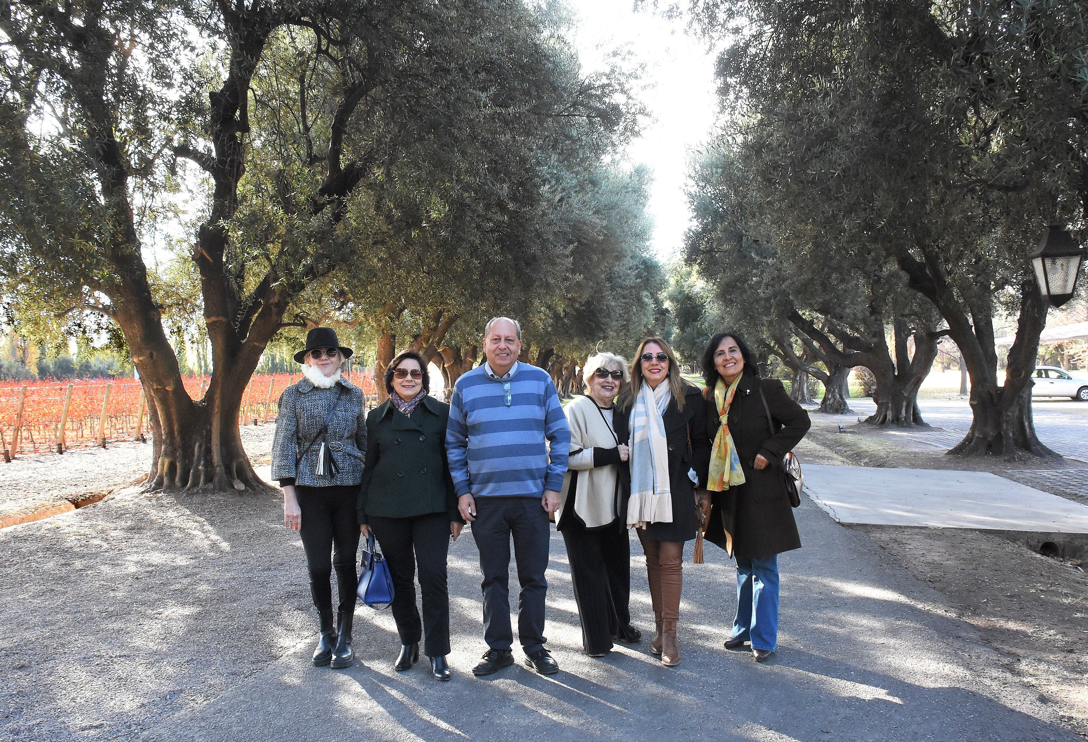 Fátima Villagra, Cristina Pandolfi, Roberto González, Graciela Santamaría, Adriana Martínez y Geysi García.