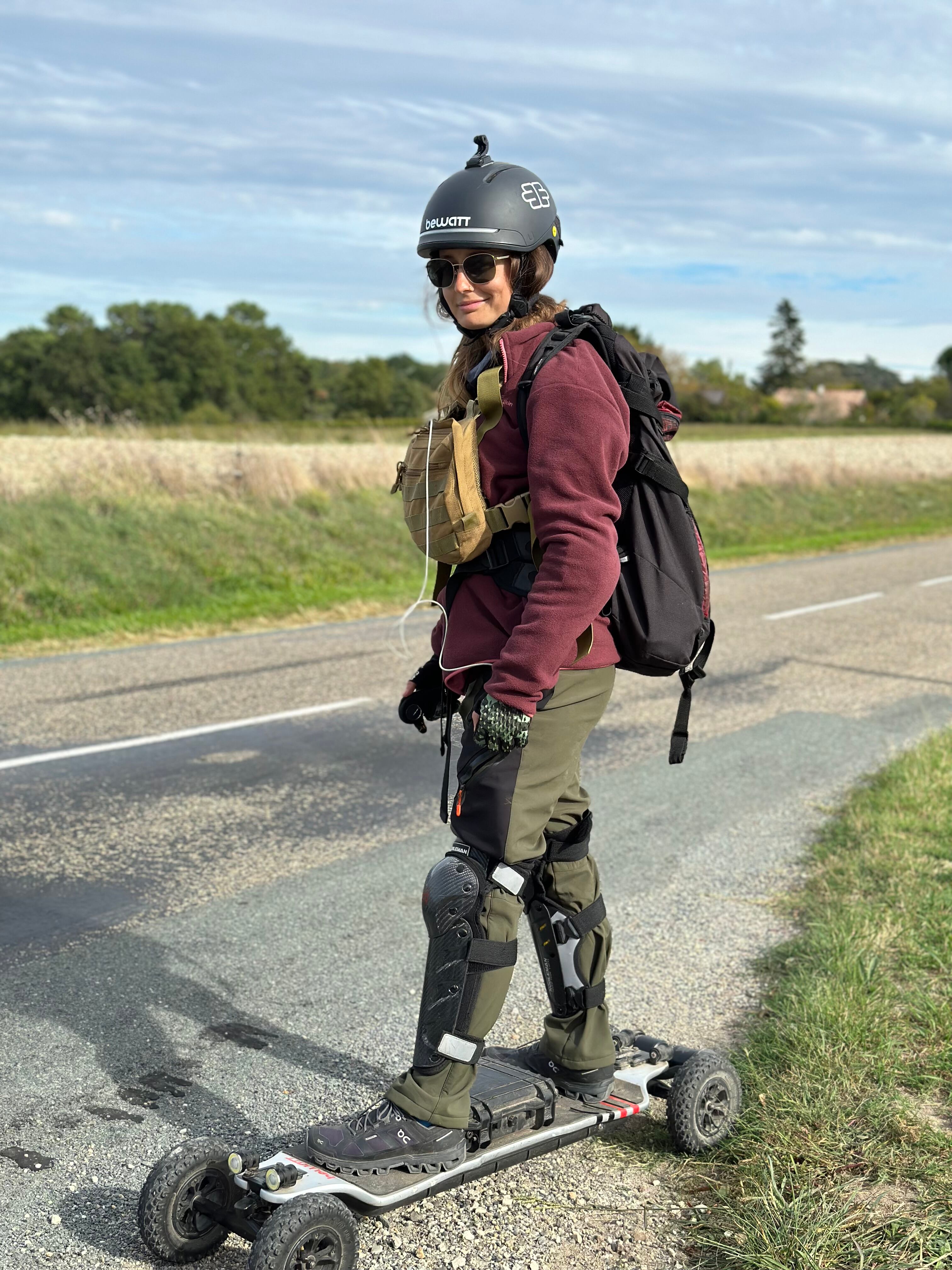 Evan, la mendocina que recorrió 3 países en skateboard durante un mes y marcó un nuevo récord mundial. Foto: Gentileza Evan González