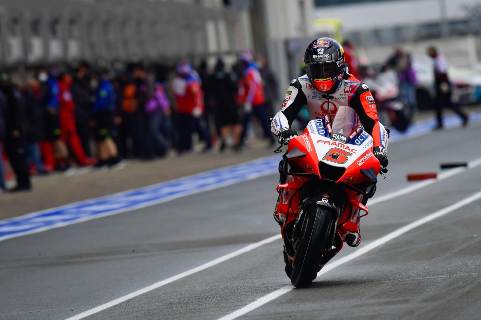 Jack Miller y Johann Zarco dominaron los primeros entrenamientos del Gran Premio de Francia para el MotoGP.