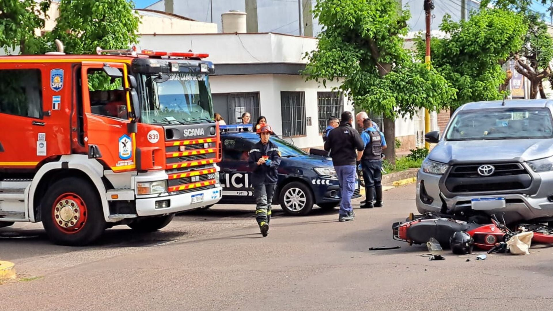 Un motociclista resultó gravemente herido en un accidente de tránsito en Luján. - Gentileza