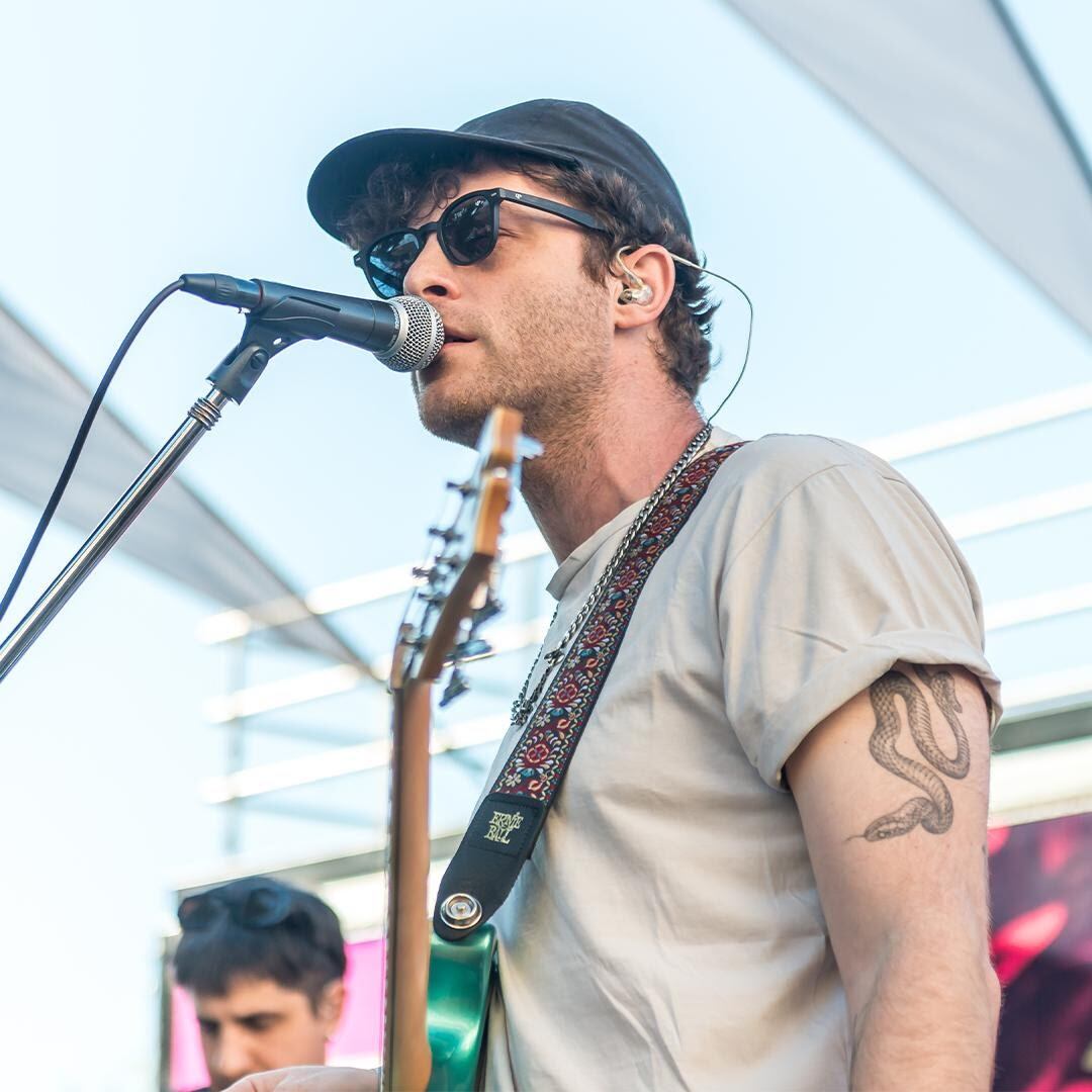 El vocalista y compositor de Pasado Verde, es el músico invitado del ciclo.