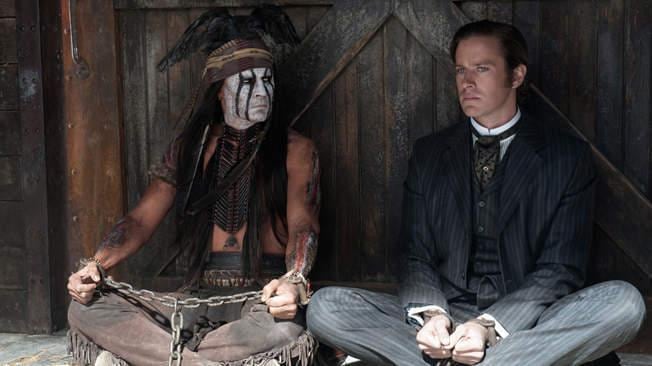 Johnny Depp y Armie Hammer, listos para la aventura.