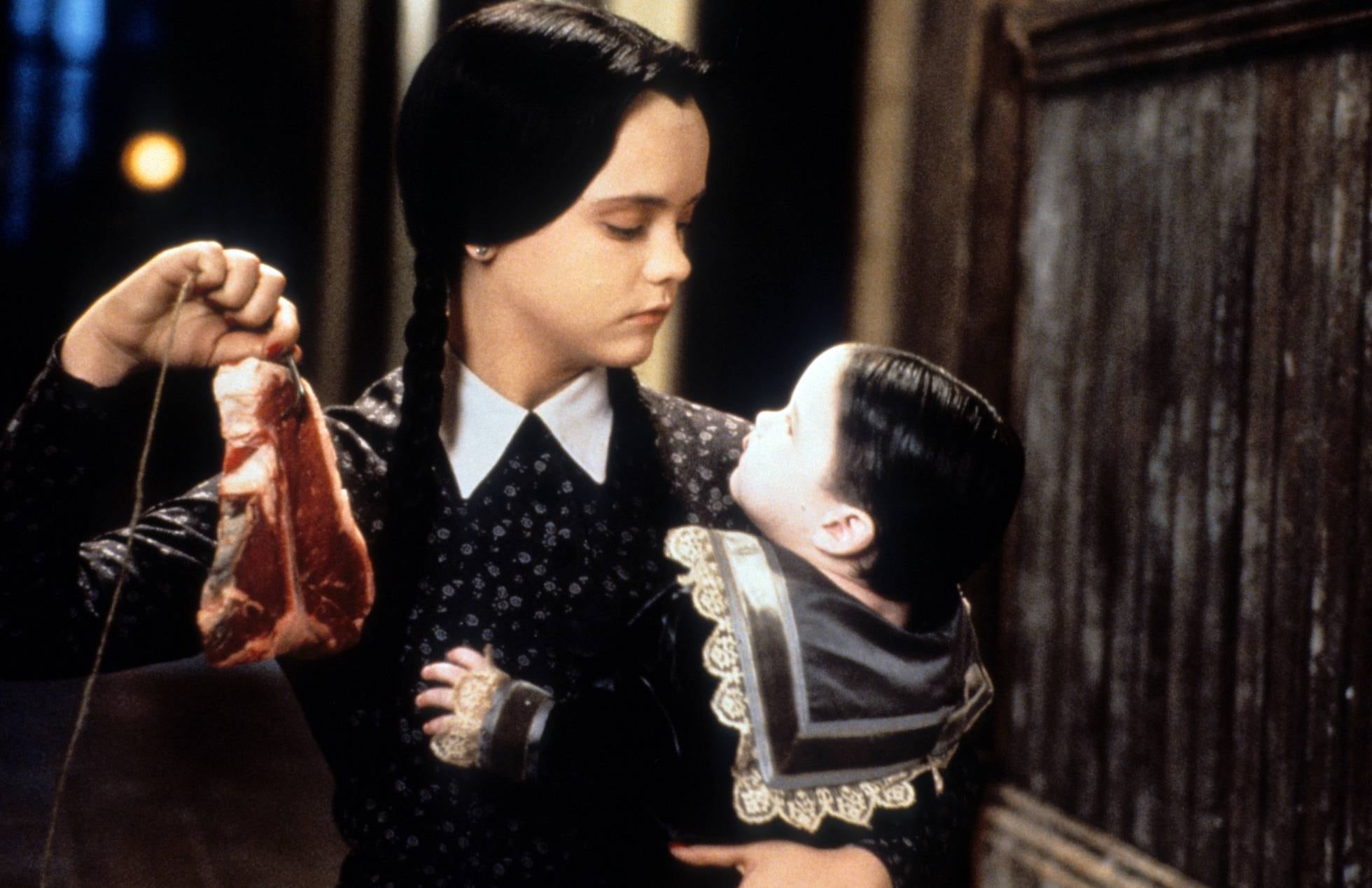 Christina Ricci en su recordado papel como Miércoles Addams.