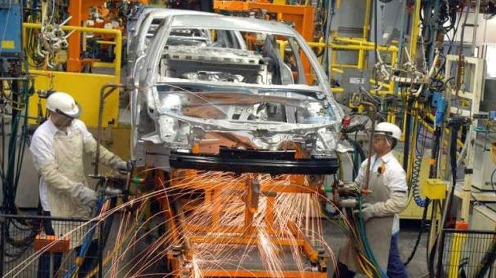 Rosario. Allí está la planta de General Motors. La firma prefiere usar dólares para importar autopartes (Télam/Archivo)