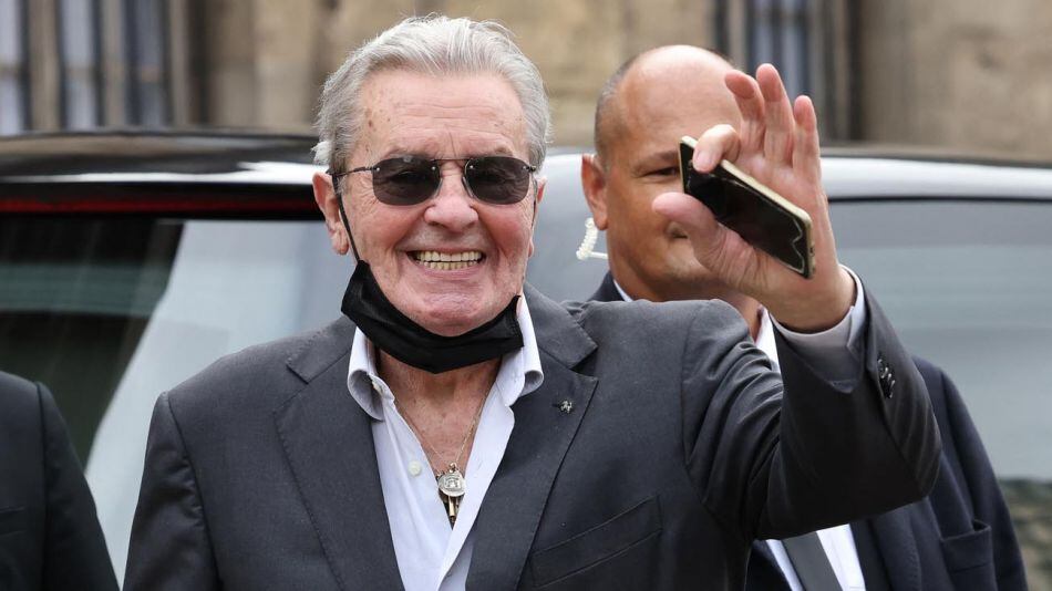 Alain Delon pidió la eutanasia y ya se despidió de las redes sociales