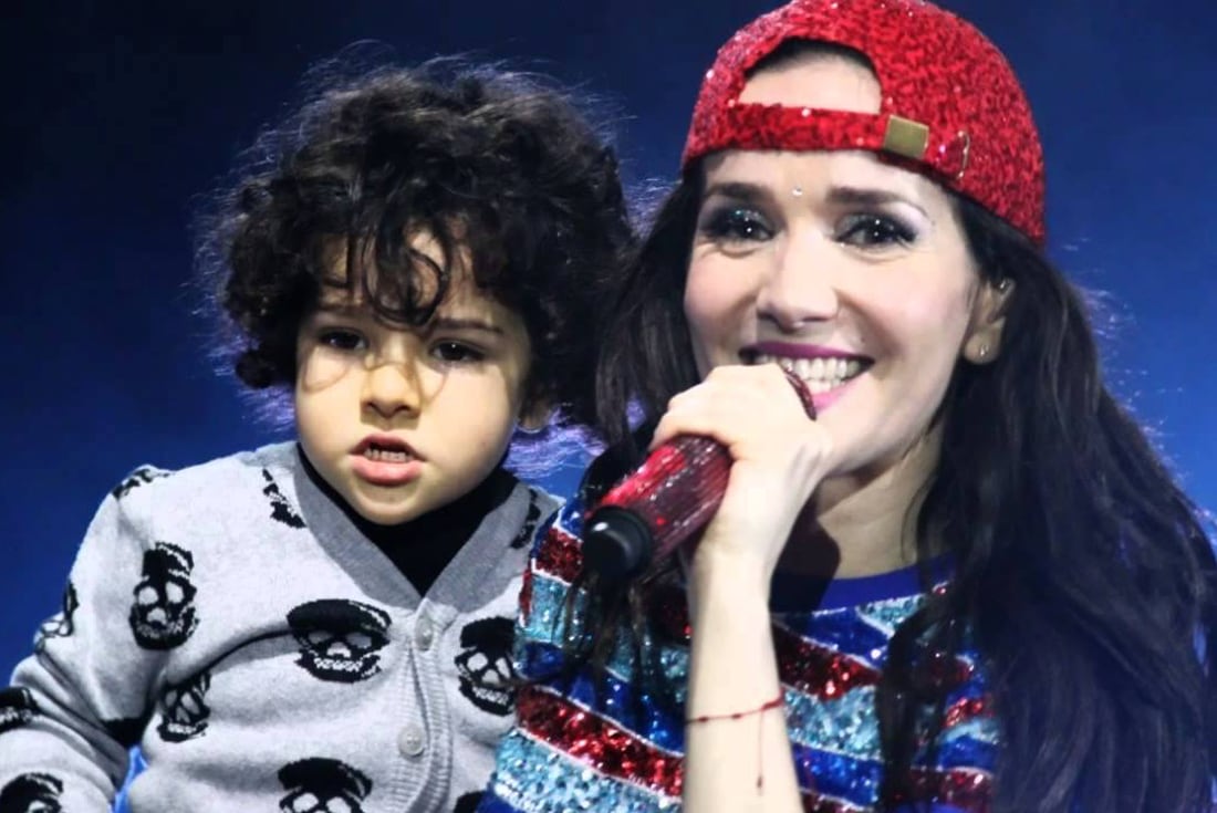 Natalia Oreiro junto a Merlin Atahualpa