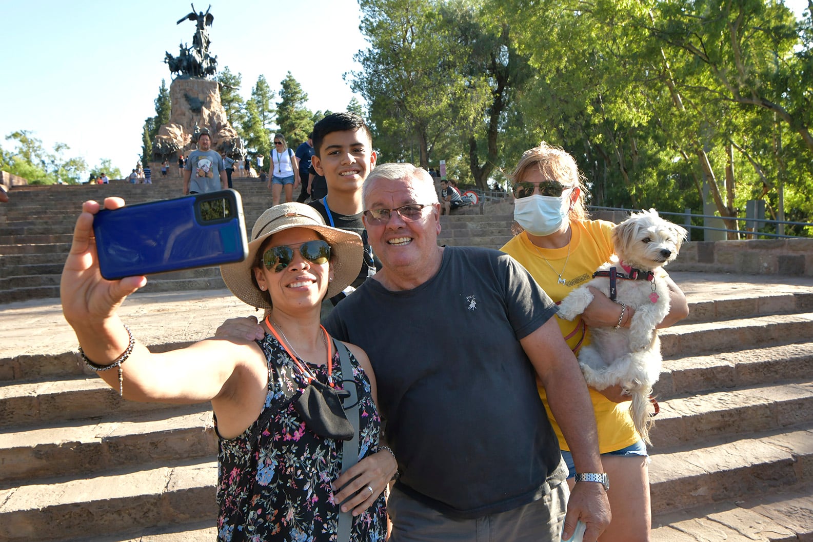 Desde enero, miles de turistas llegaron a Mendoza para pasear y descansar. Foto: Orlando Pelichotti / Los Andes