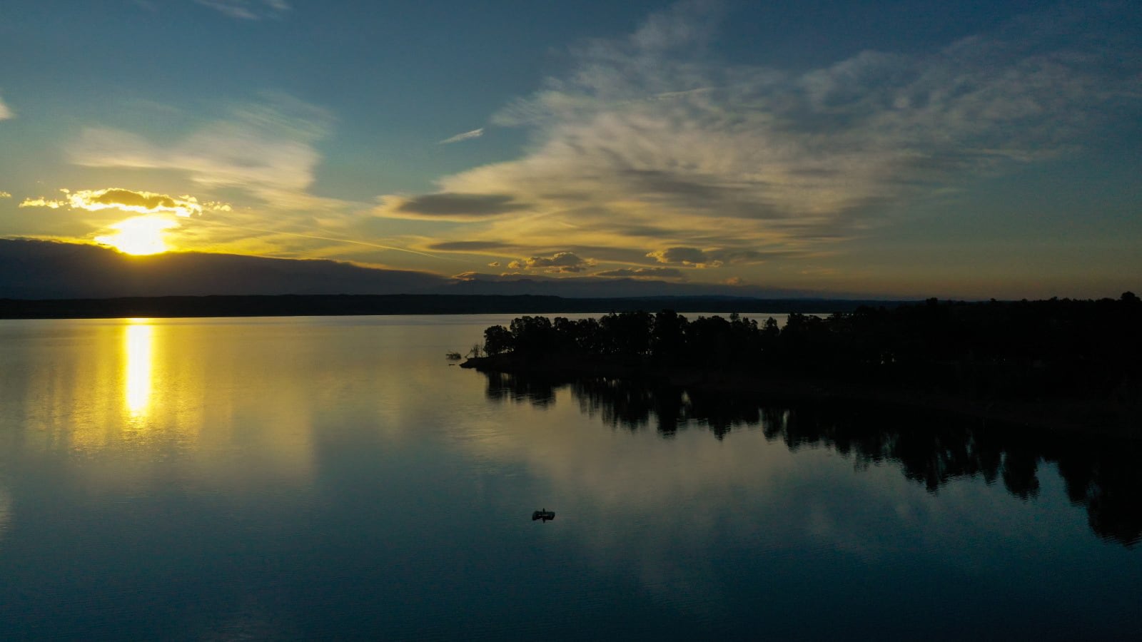 Nubes como protagonistas del cielo de Mendoza Foto: Marcelo Rolland