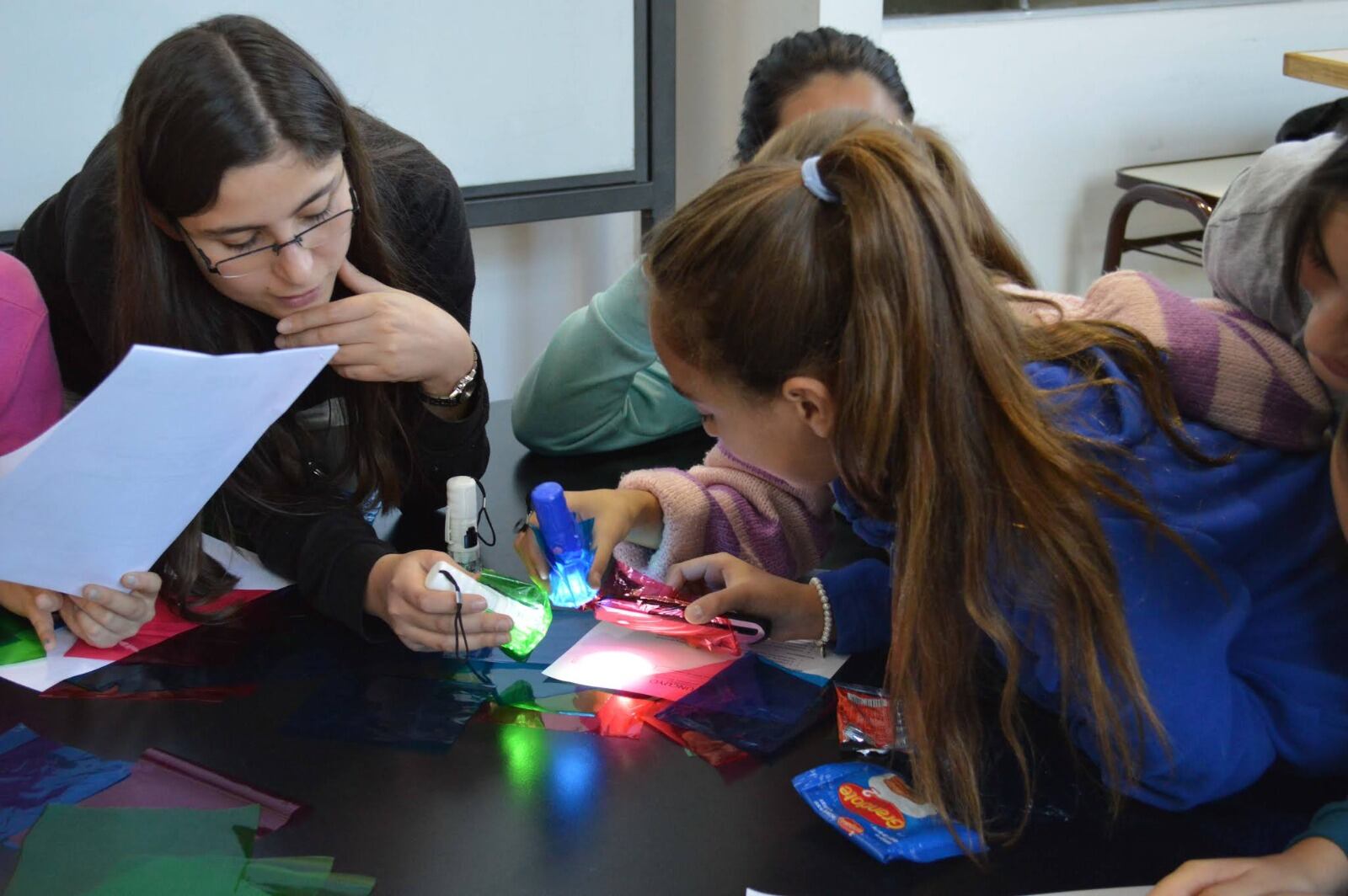 La ciencia al alcance de la mano: una muestra interactiva para sentir el conocimiento por dentro. Foto: Gentileza FCNE