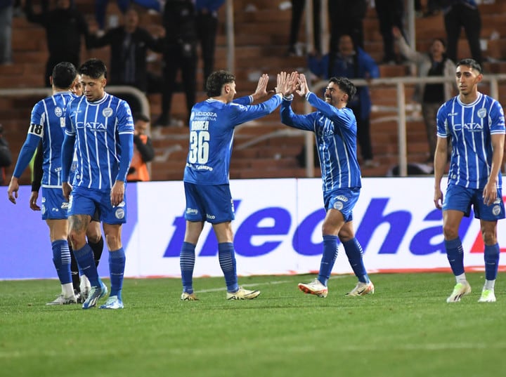 Con goles de Poggi, el Expreso celebró un triunfo tan deseado como necesitado. 