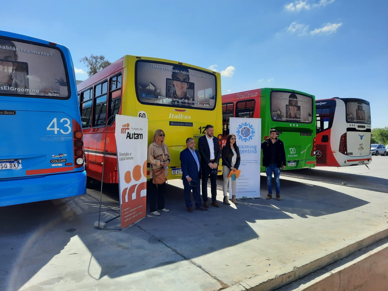 Colectivos de Mendoza se suman a una campaña para alertar sobre el Grooming o ciberacoso. Foto: Prensa Autam.