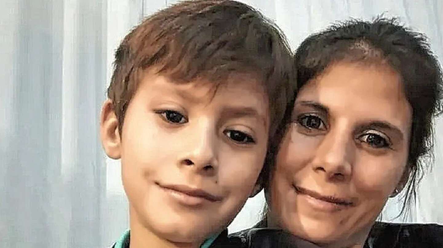 Luego de recibir un trasplante de hígado, le dieron el alta y ya está recuperándose junto a su familia.